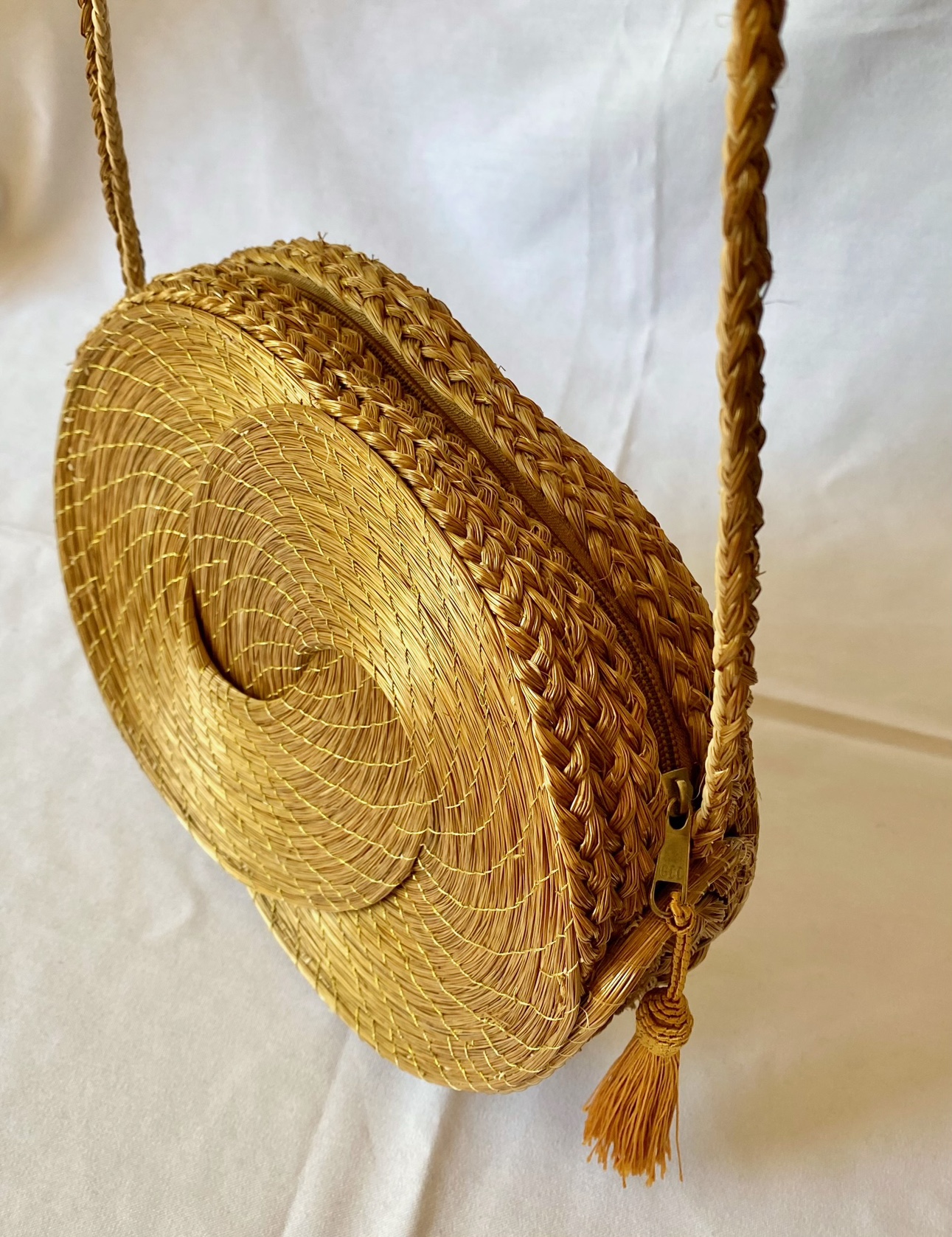 Rare Golden Grass Infinity Purse image indicator(2)