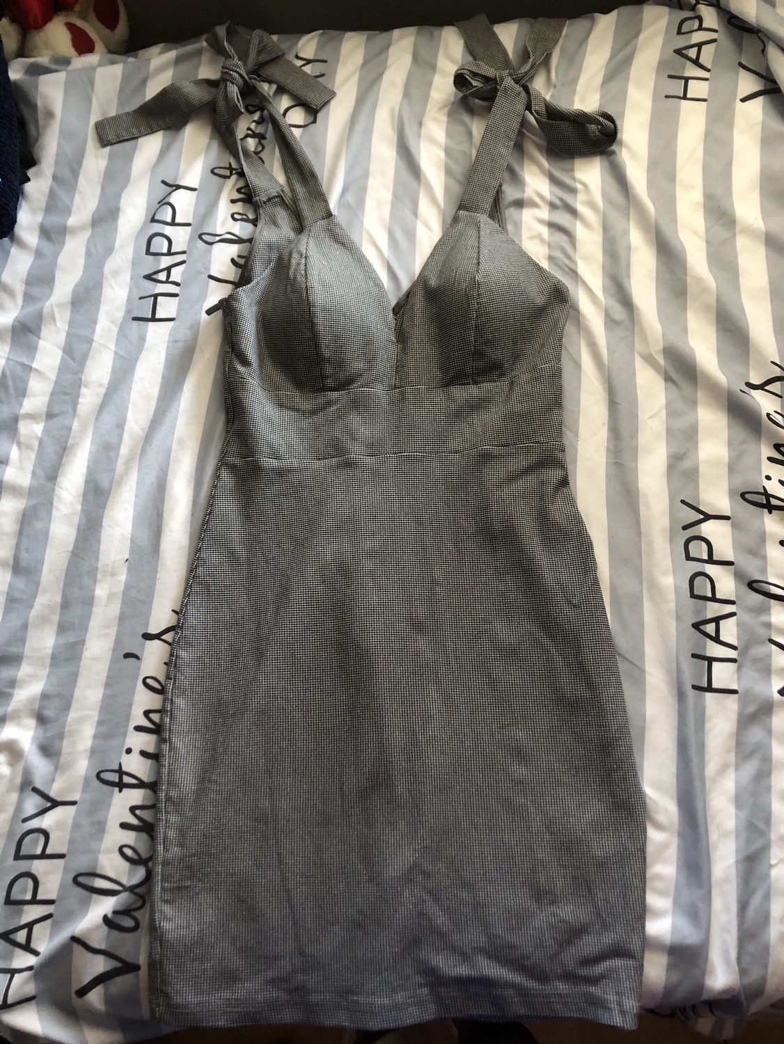 M size dress thumbnail
