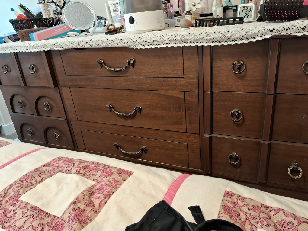 dresser - photo 2