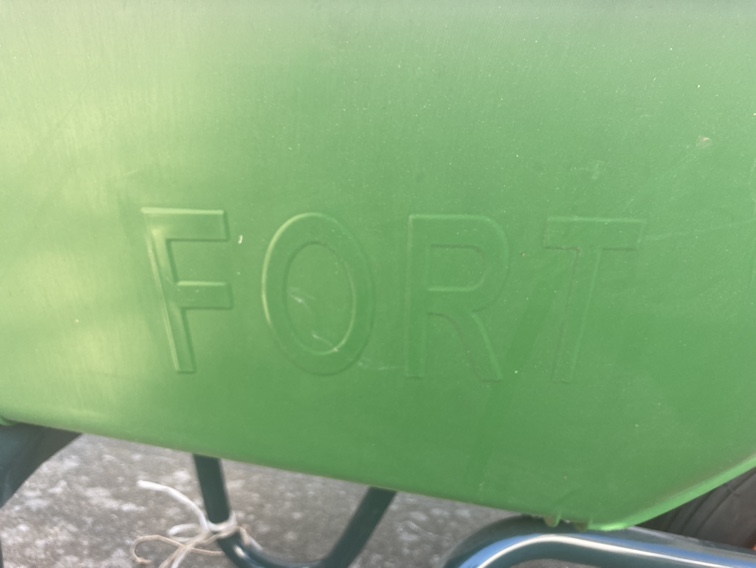 Wheelbarrow - photo 2