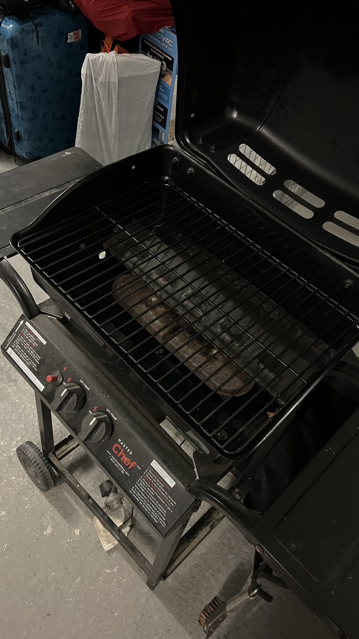 MASTER Chef 280 2-Burner Propane Gas BBQ Grill - photo 4