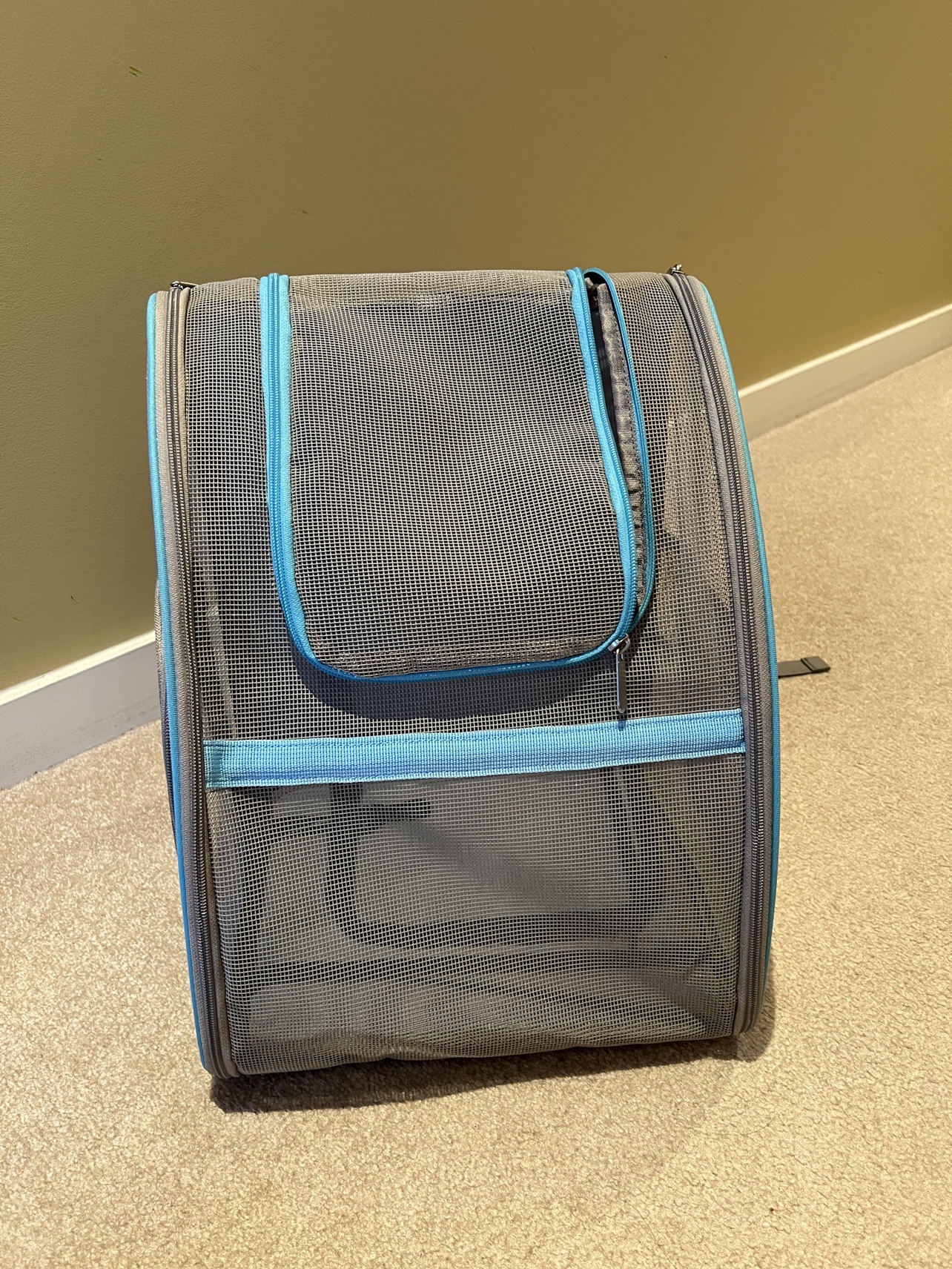 Pet carrier