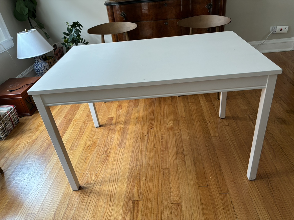 White dining table for 4 or 6