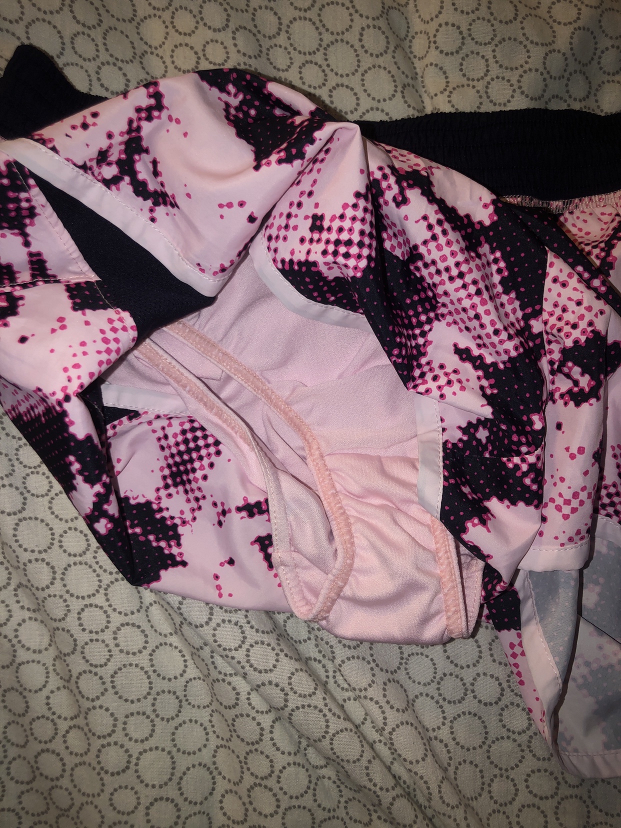 Running shorts image indicator(3)