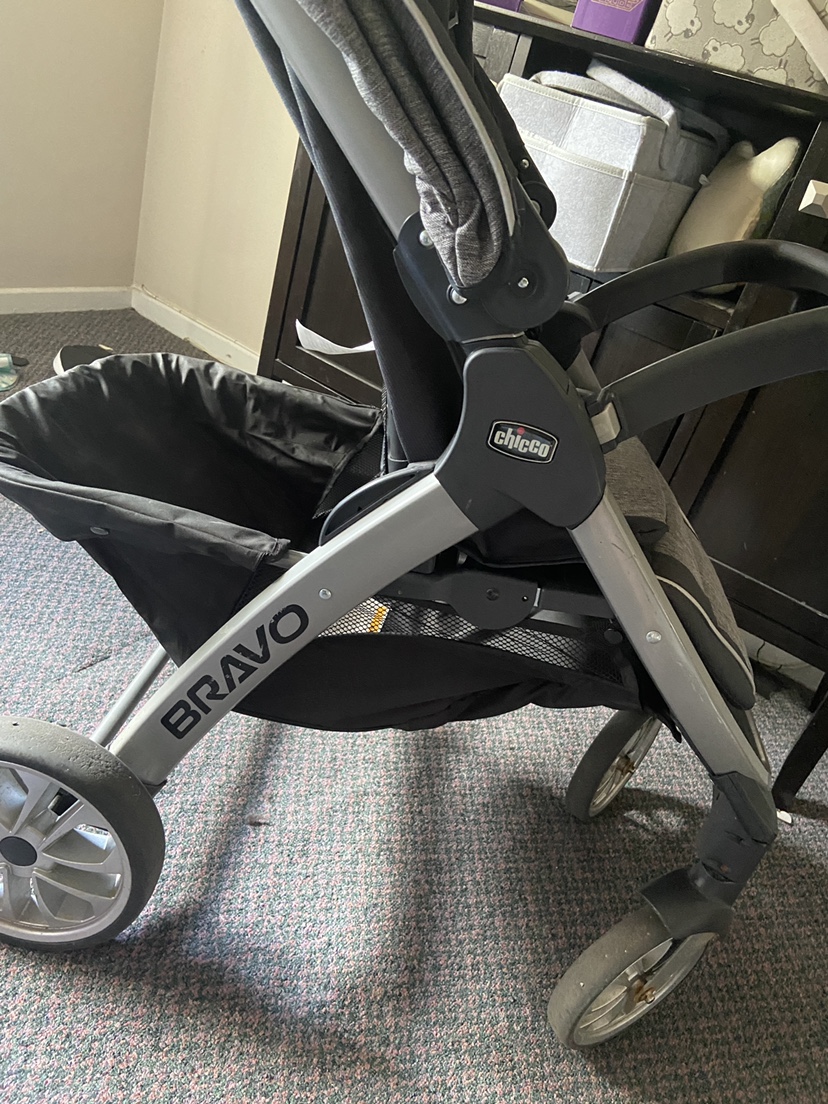 Chicco Stroller - photo 2