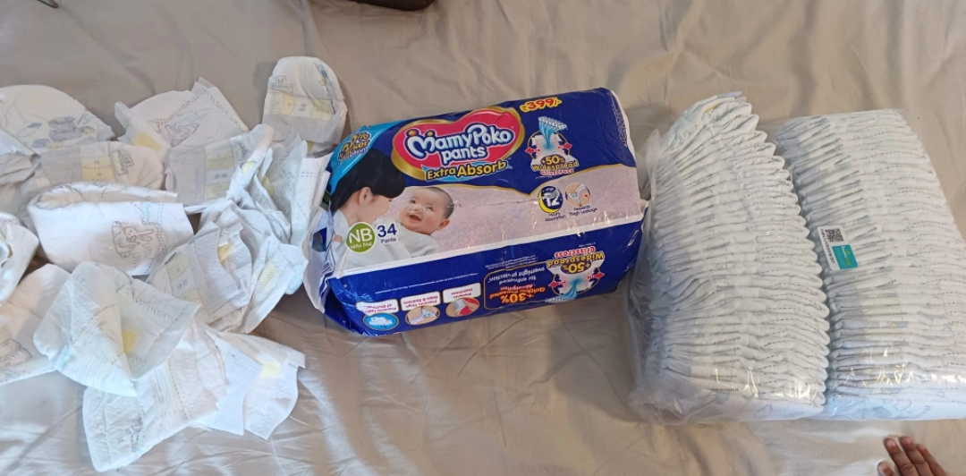 newborn Pampers and MamyPoko Pants Diapers (assorted) thumbnail