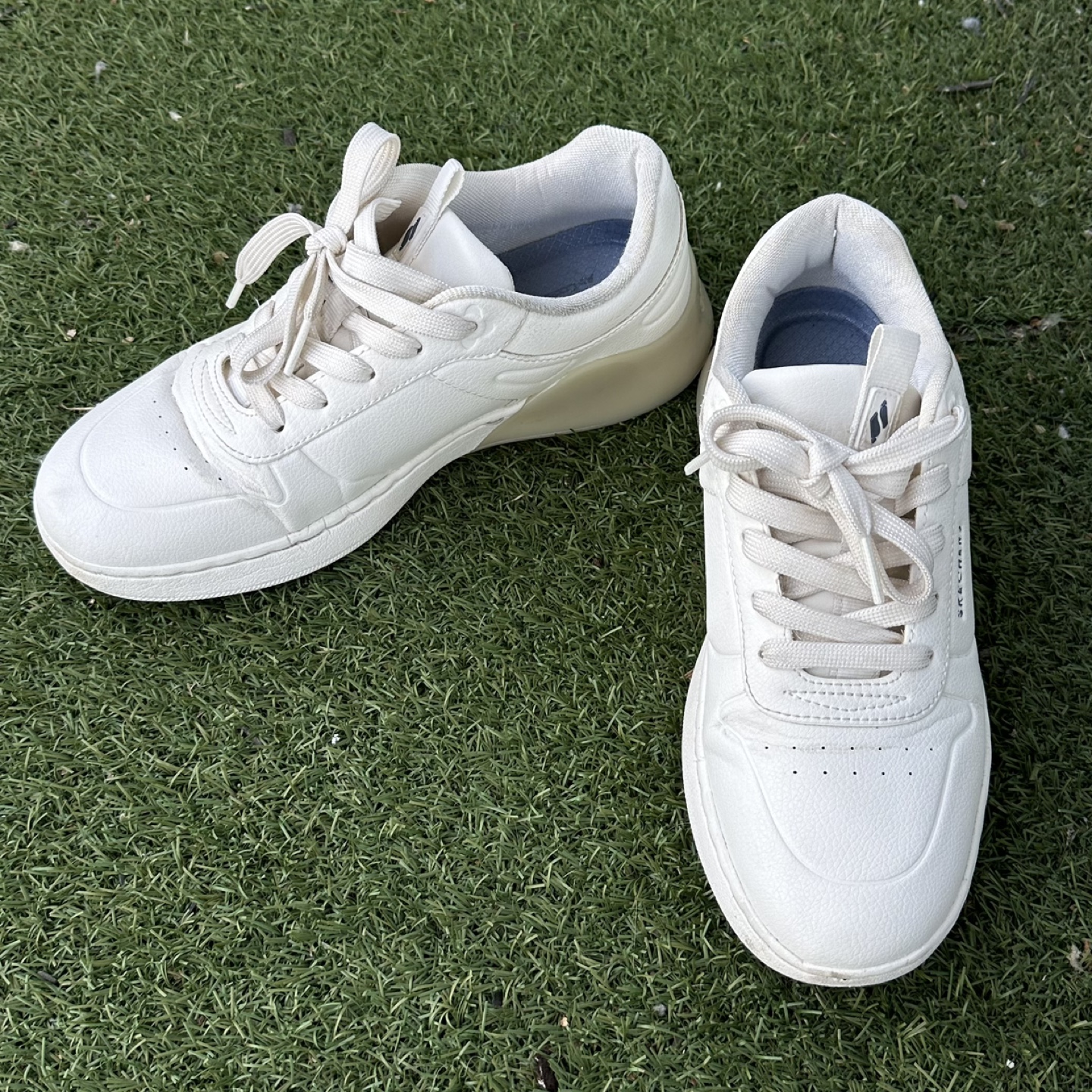 Sketchers memory form shoes Women 7.5 thumbnail