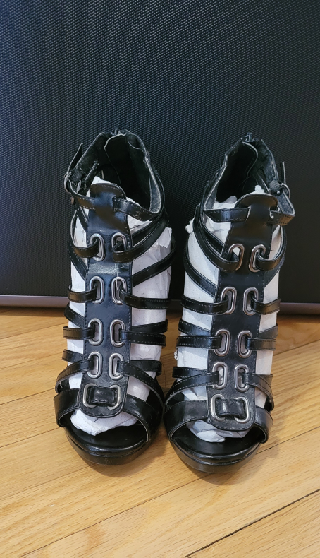 🧡 Slightly used ladies shoes image indicator(3)