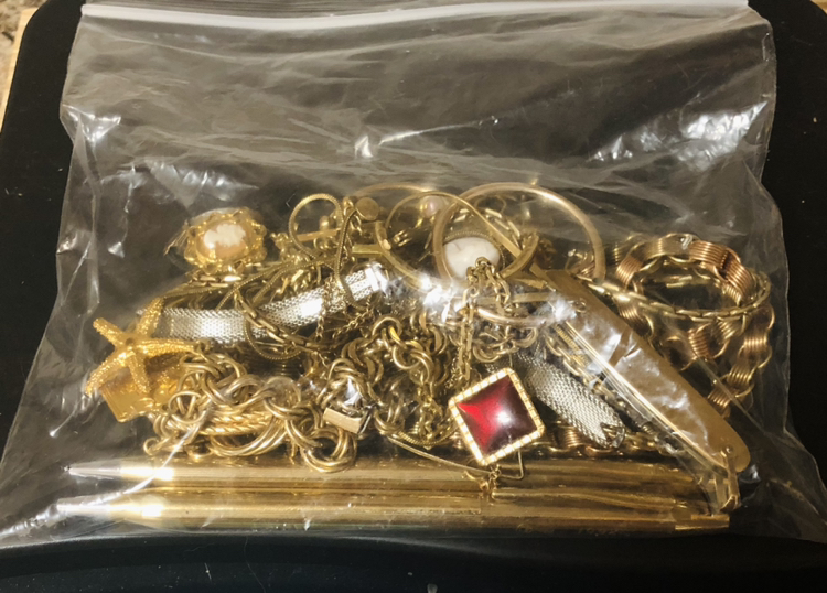 Gold Filled Jewelry 236 Grams Mixed Bag All Gold-Filled thumbnail