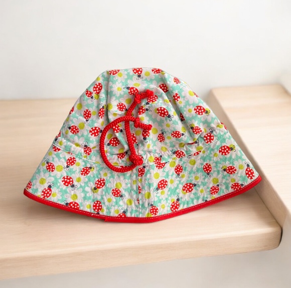Handmade Reversible Bucket Sun Hat Baby Toddler Ladybug S/M image indicator(2)