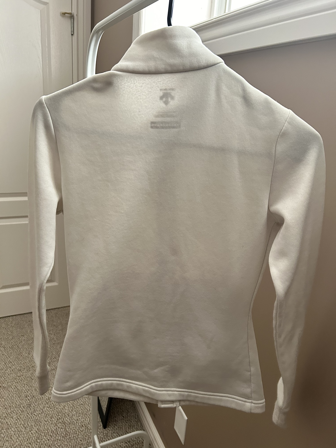 women ski uniform thumbnail