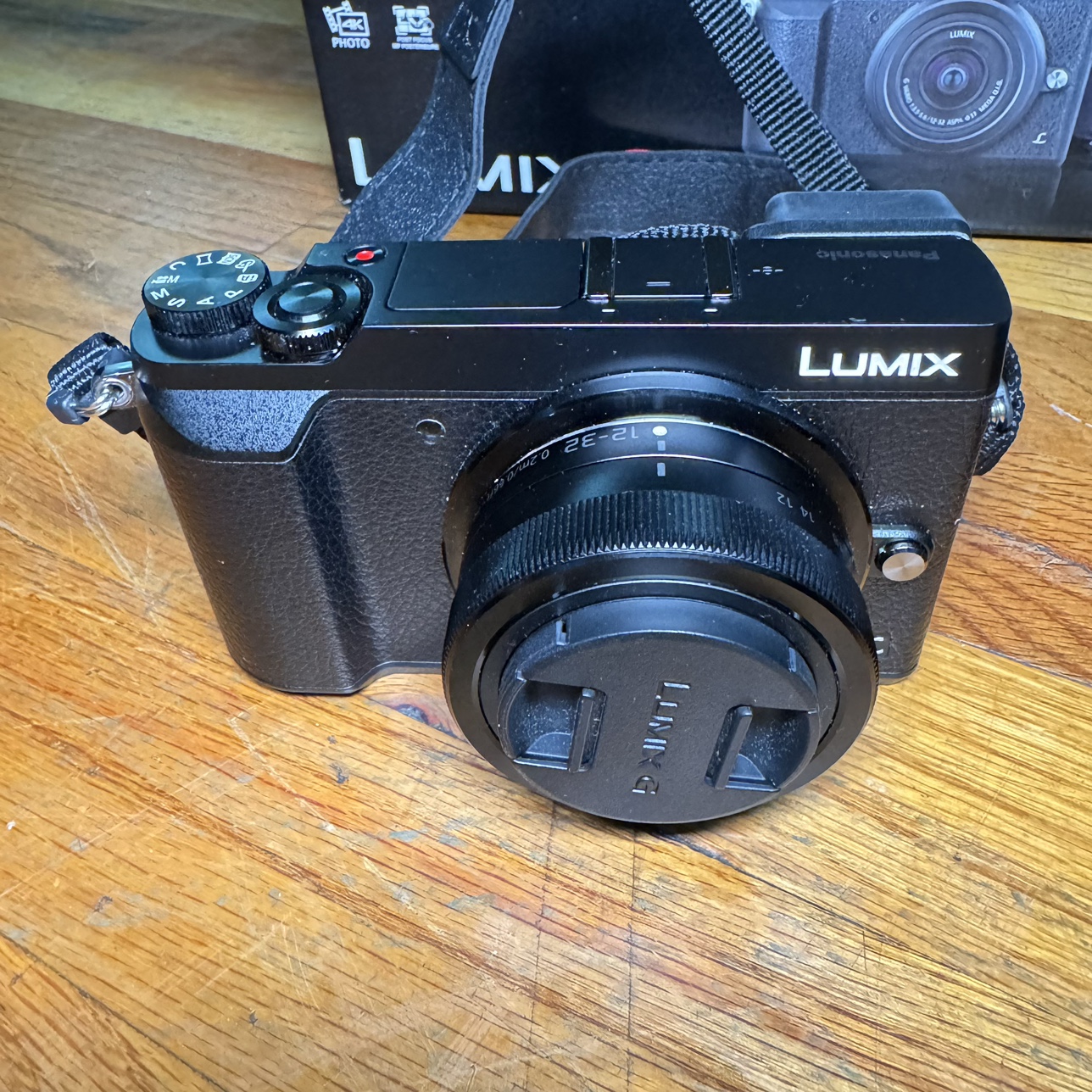 LUMIX GX85 4K Camera, two Lens, 32gb memory card & Bag - photo 2