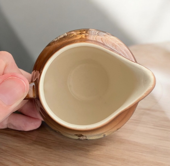 Vintage Lancaster Sandland 3.5" Creamer Oliver Twist Hanley image indicator(5)