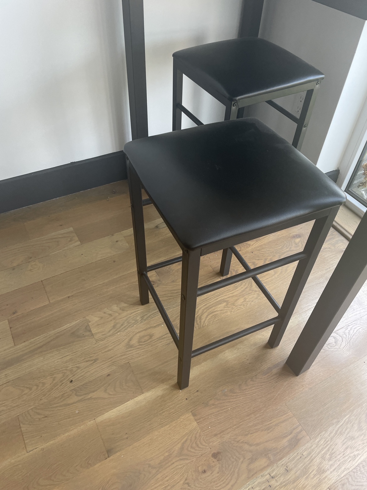 Table with two chairs for sale - photo 2