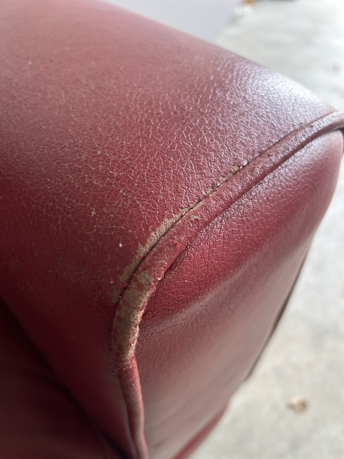 Two Comfy & Great Condition Club Chairs - photo 4
