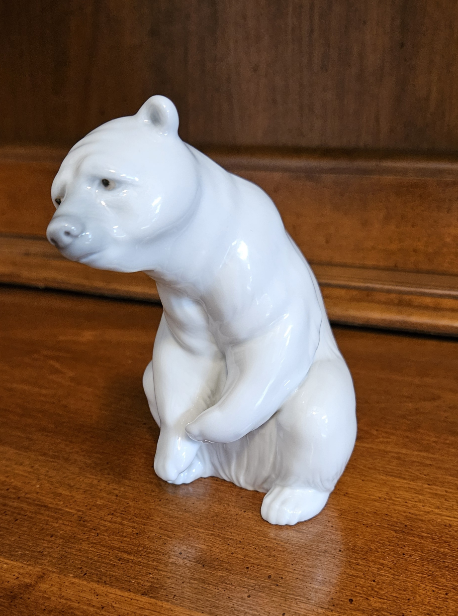 Lladro Polar Bear Figurine - photo 3
