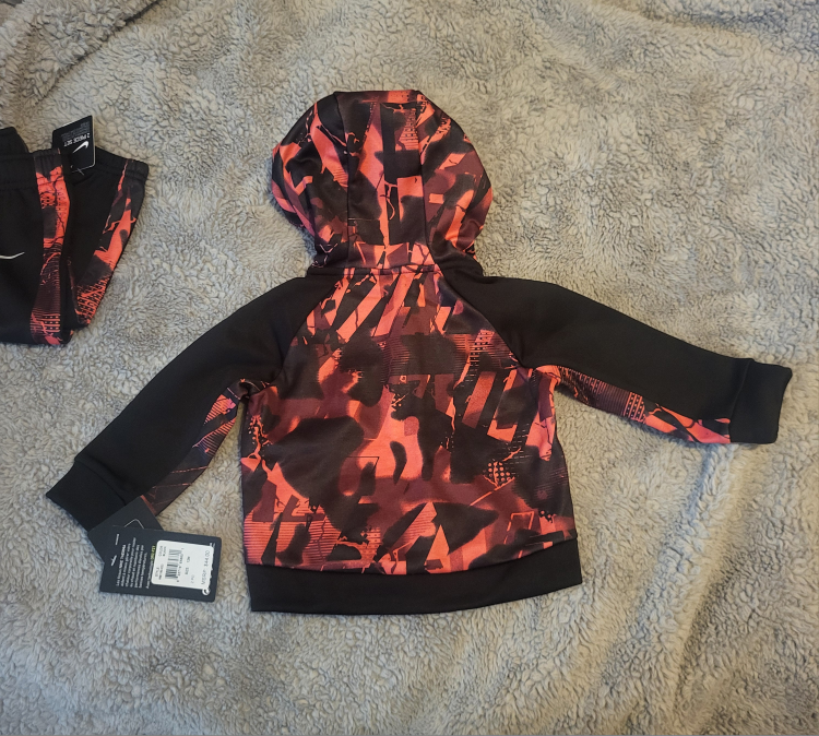 Nike Boy`s Dry Fit Therma Legacy 2 Piece Set-12M image indicator(4)