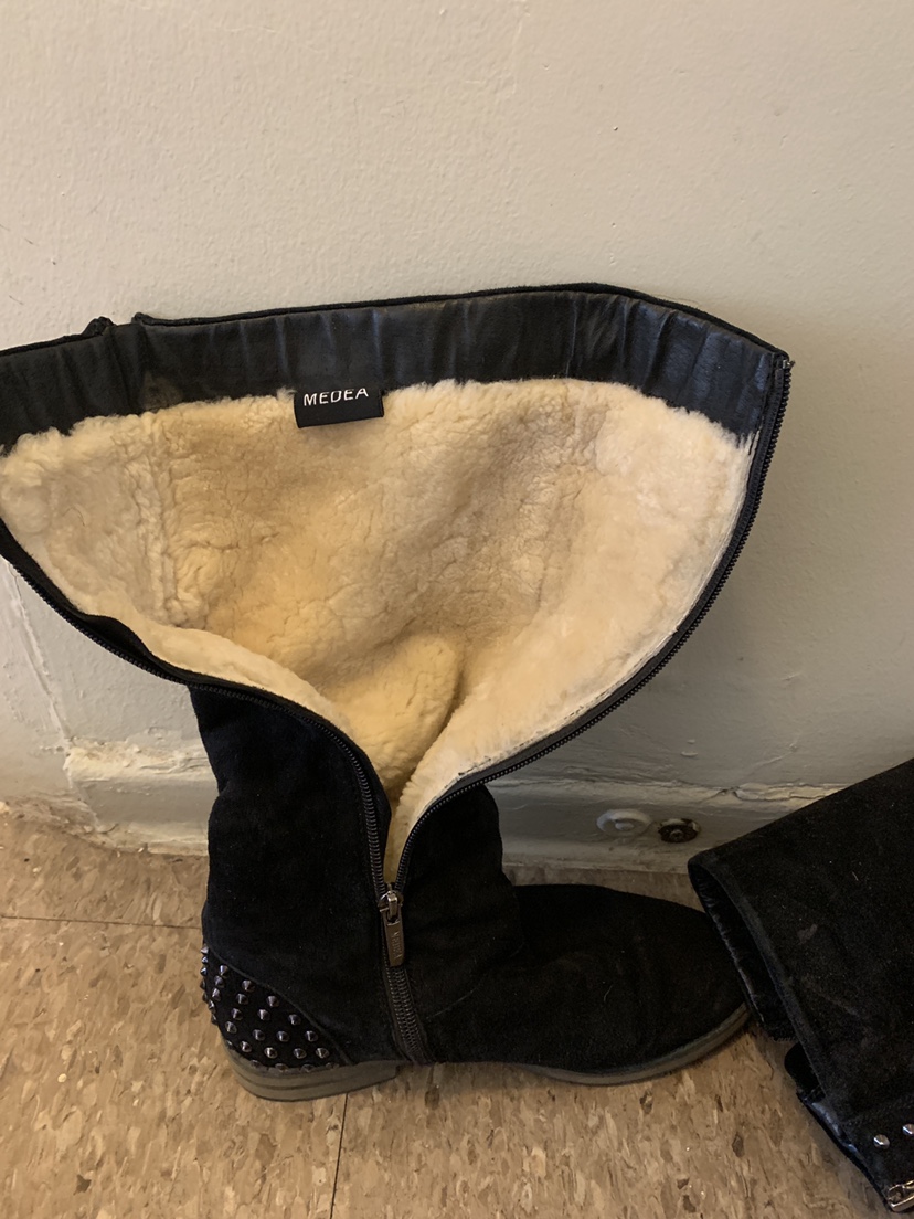 Stylish and comfy Fall Boots with Suede cleaner!! - Size 36 - photo 2