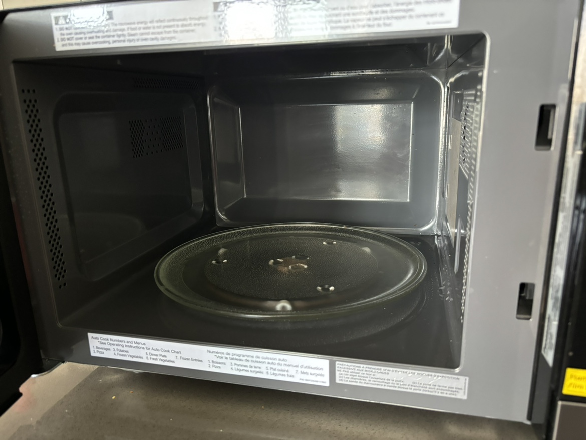 Panasonic Microwave - photo 2
