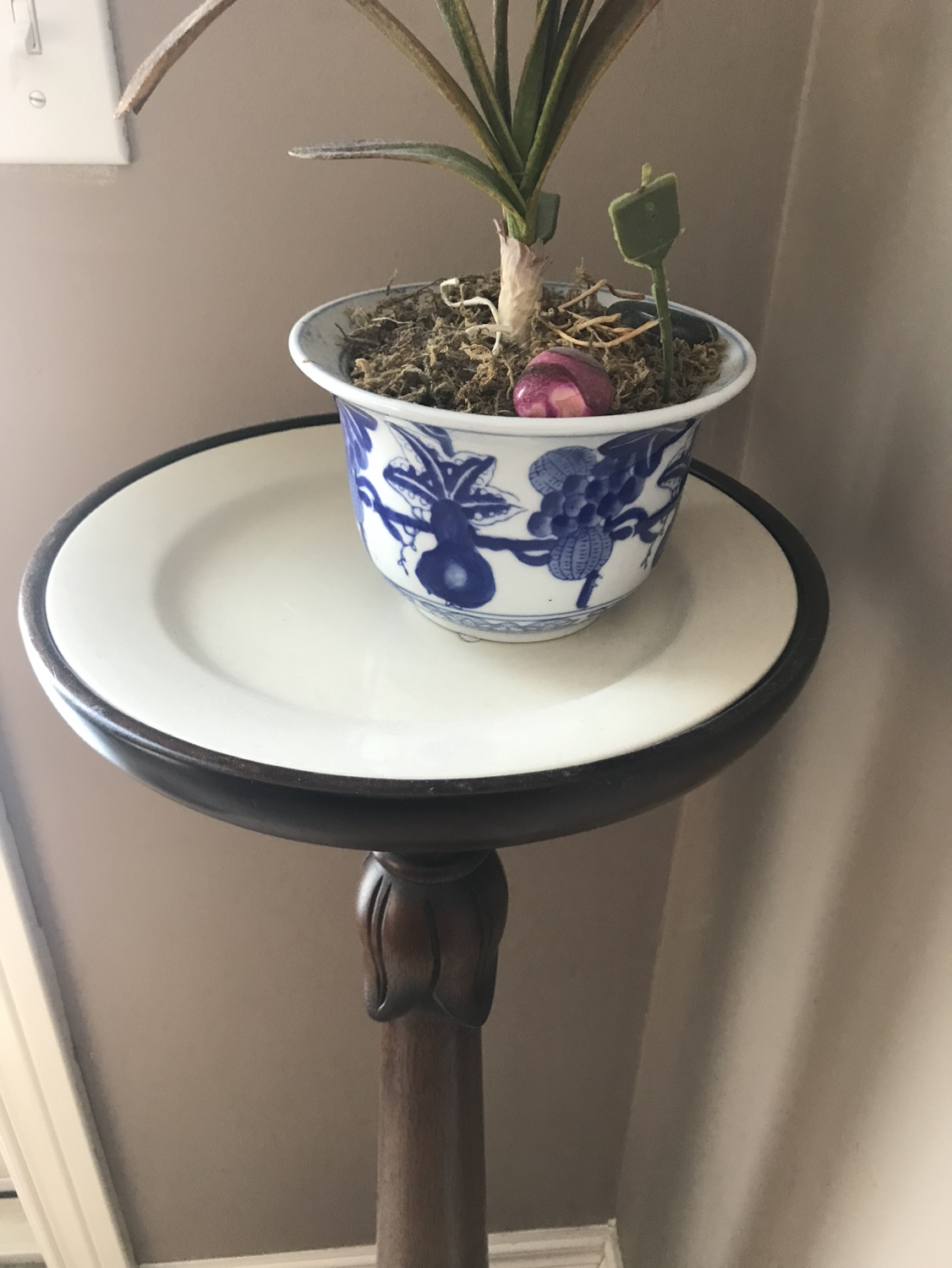 Plant stand - photo 4