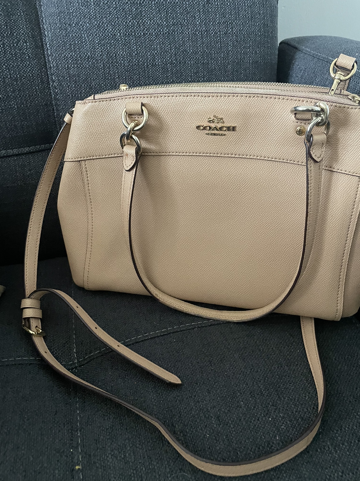 Coach handbag thumbnail