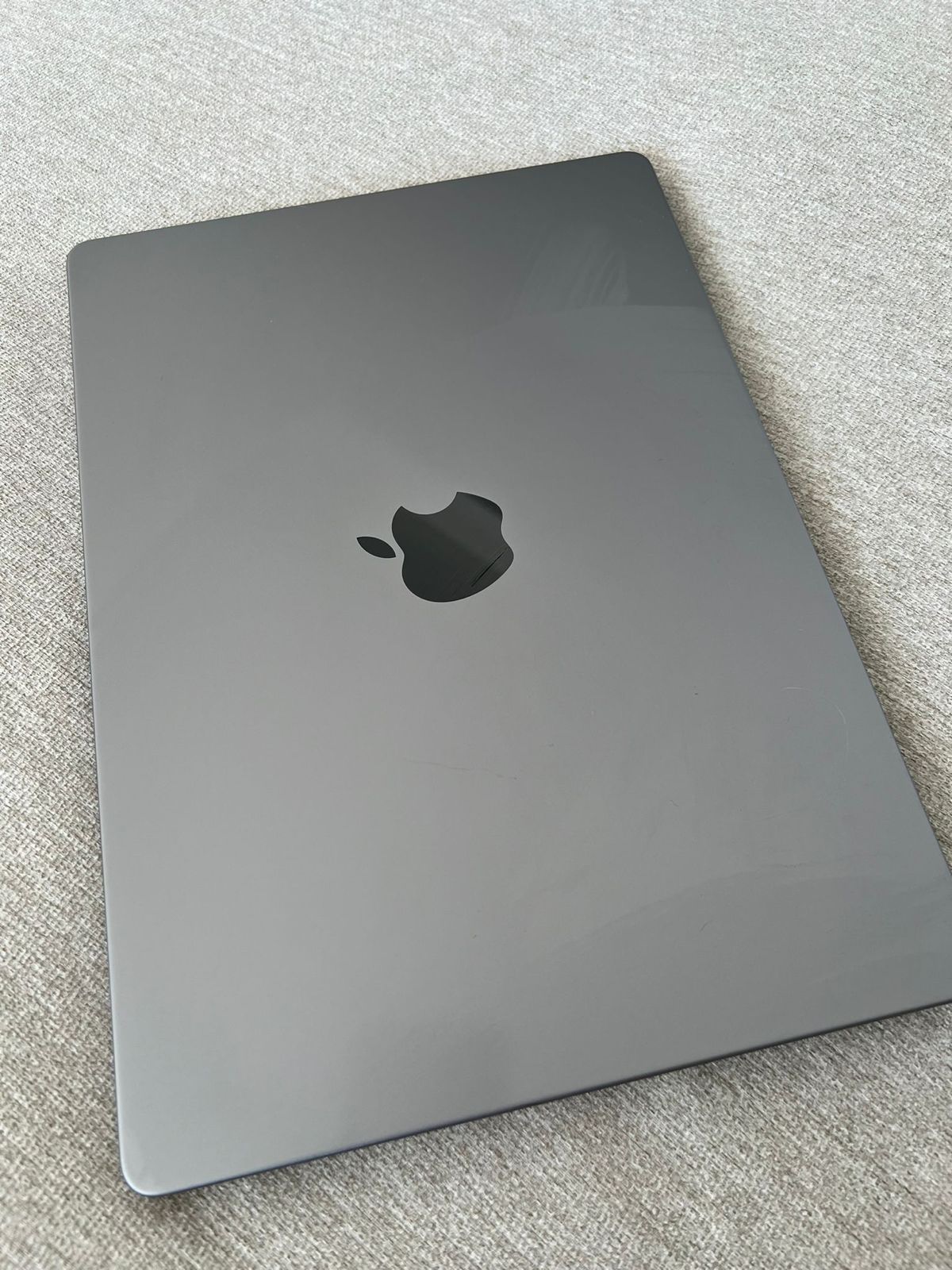 MACBOOK PRO 14 INCH