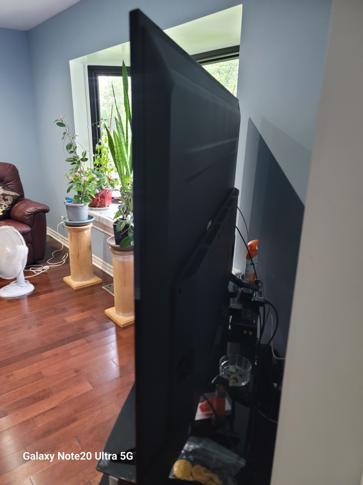 65 " Sharp Smart TV image indicator(3)