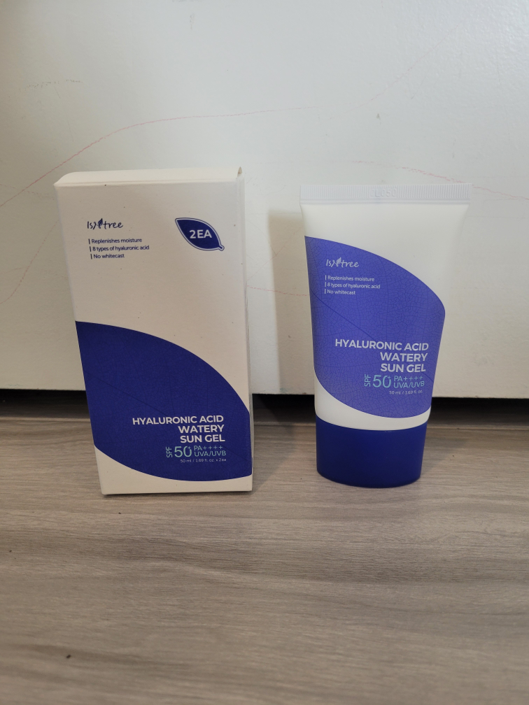 Brand New Isntree Hyaluronic Acid Watery Sun Gel Sunscreen thumbnail