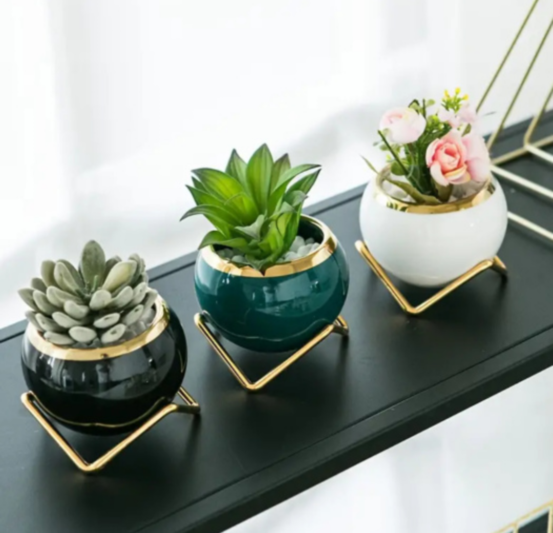 BNIB 3pcs/set Porcelain flower pots with golden brakets image indicator(4)