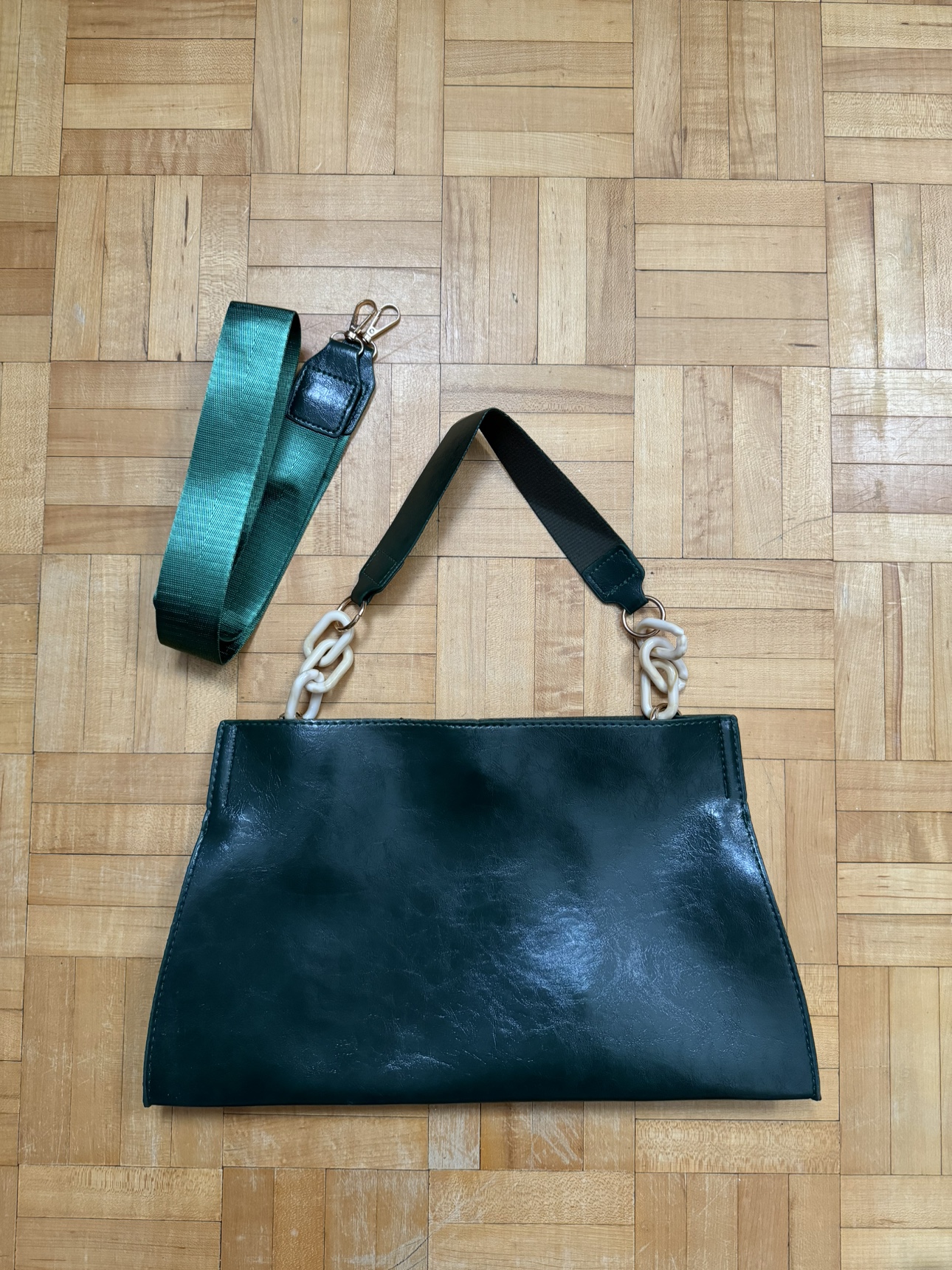 Women’s Clutch / Purse image indicator(4)