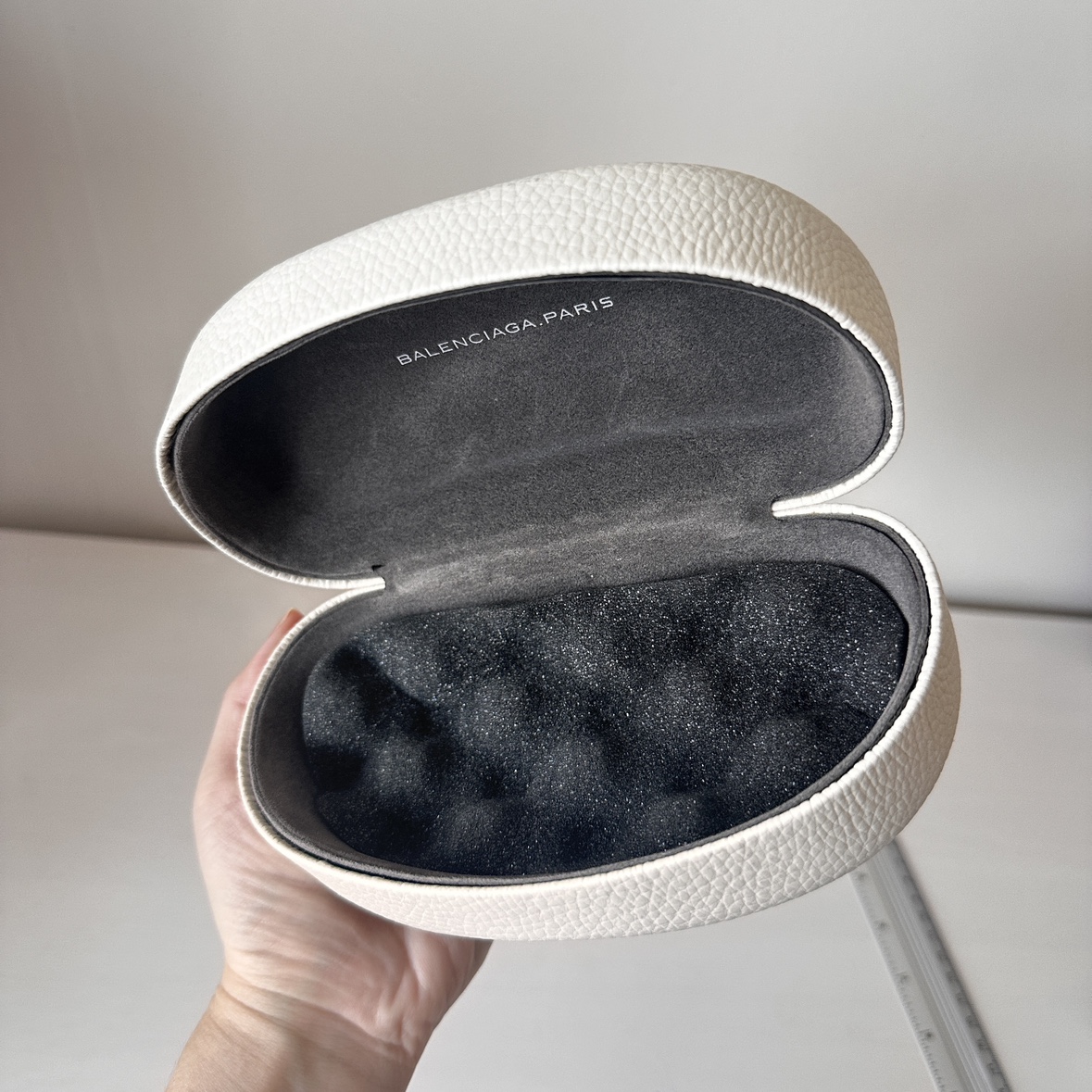 Sunglasses Case - photo 2