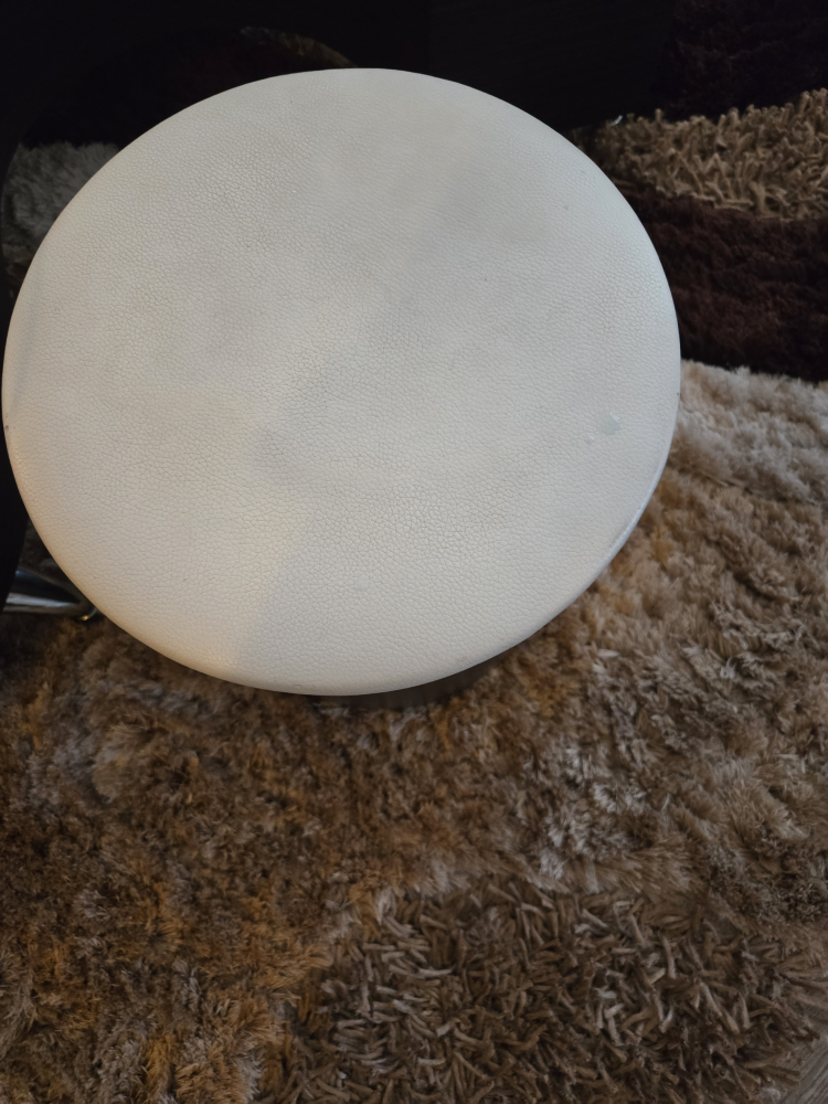 S Table - photo 2