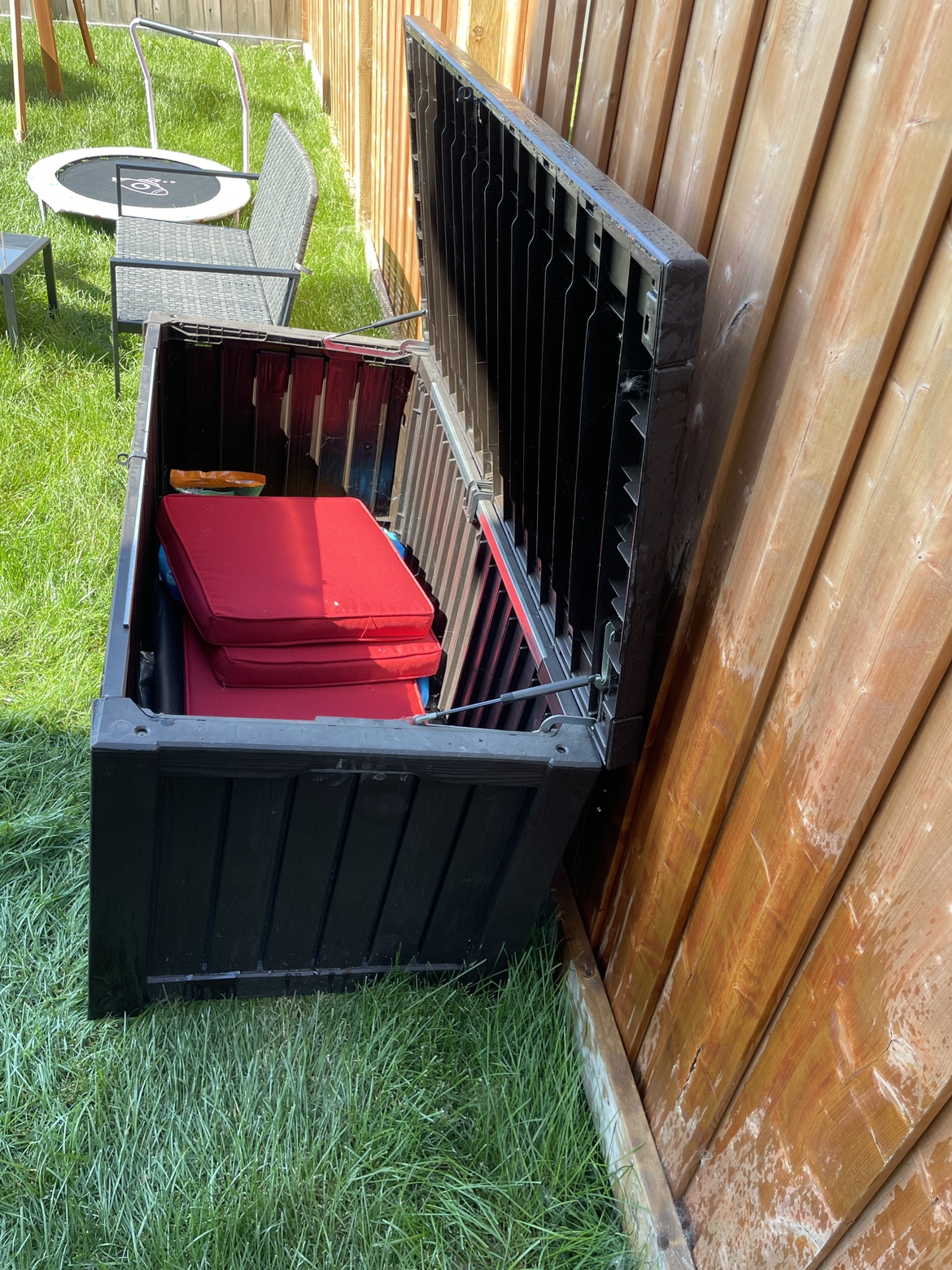 Keter wood-lock outdoor storage deck box - photo 3