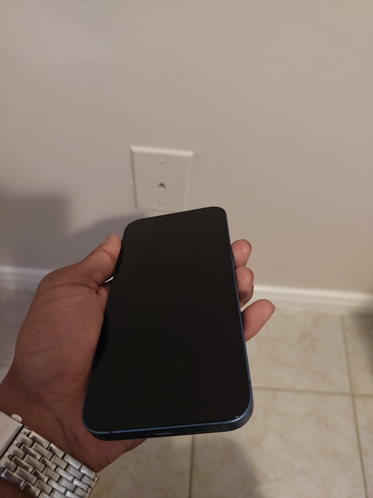 Iphone 13 128GB (Unlocked) - photo 3