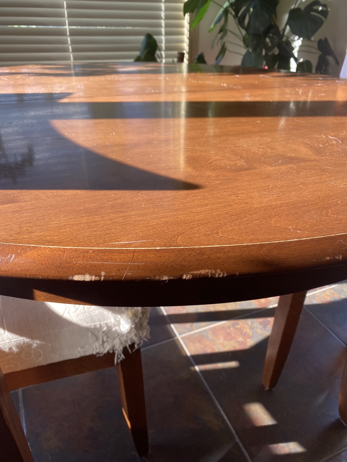 Solid wood table and chairs - used - photo 3