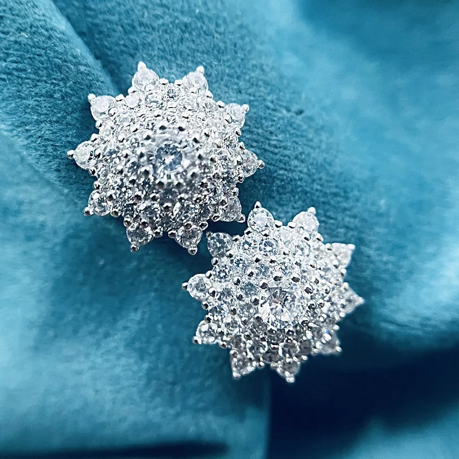 Twinkle little crystal stones filled silver star earrings - photo 2