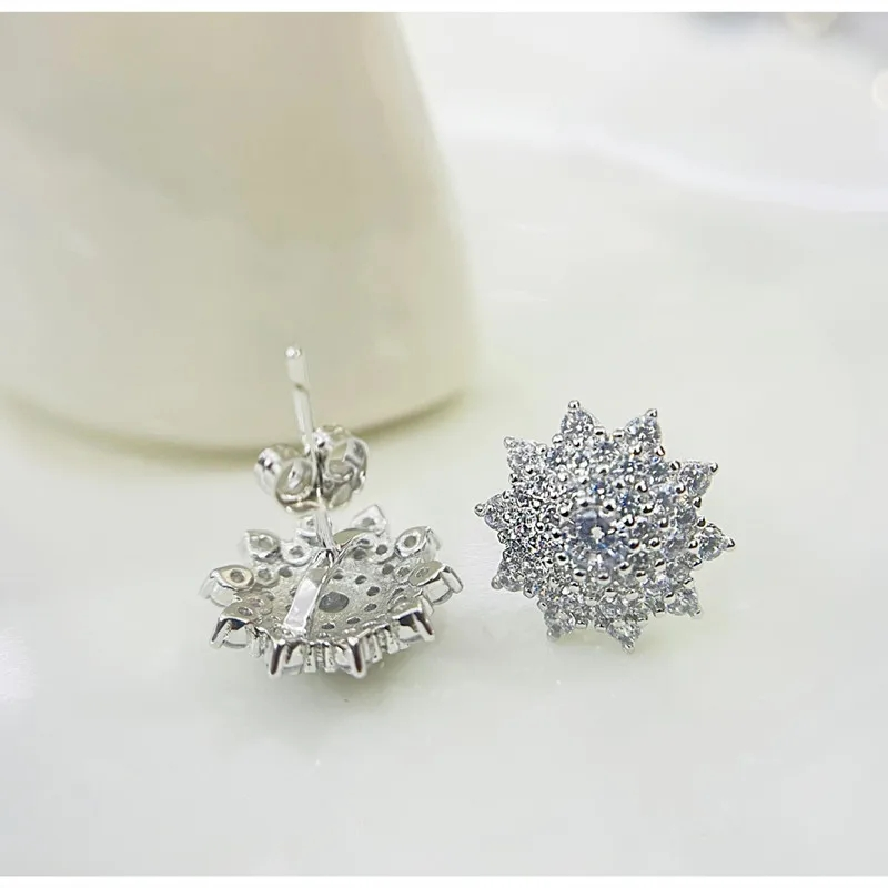Twinkle little crystal stones filled silver star earrings - photo 5