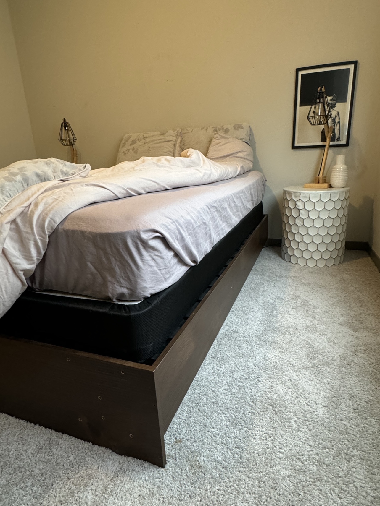 Twin bed (mattress, box spring and frame) - photo 3