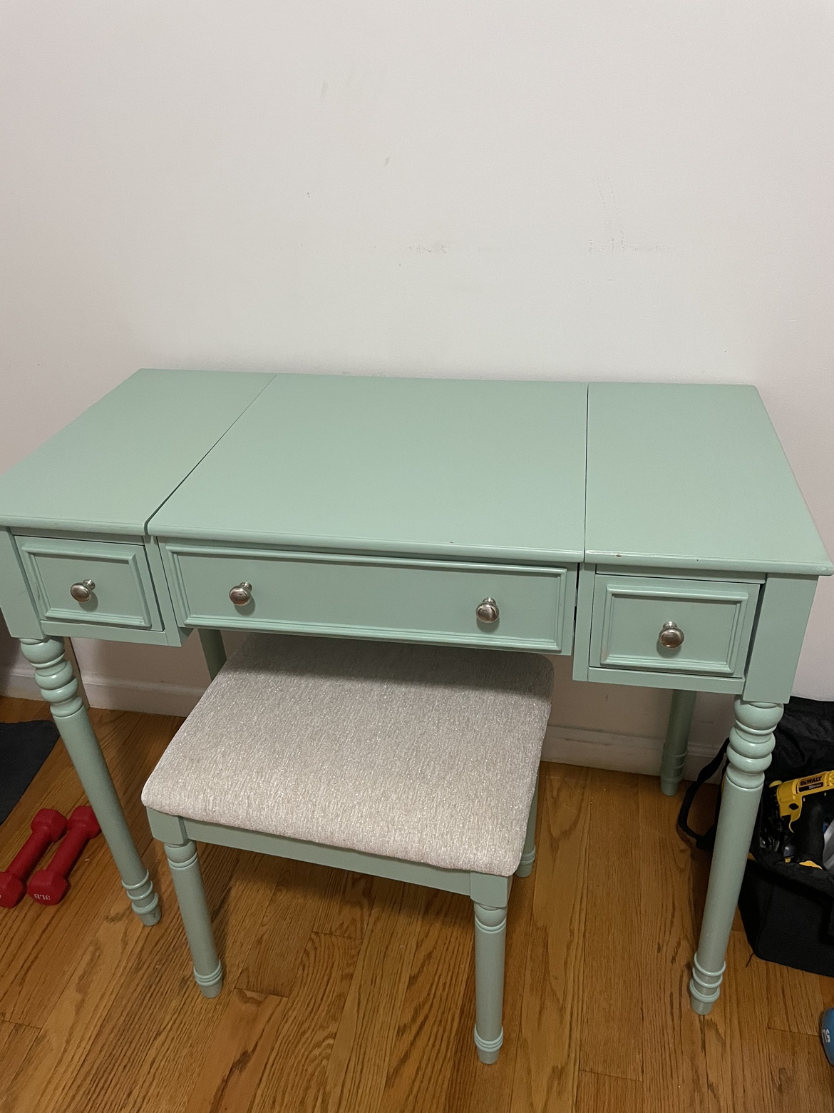 Vanity Desk with Mirror - photo 3