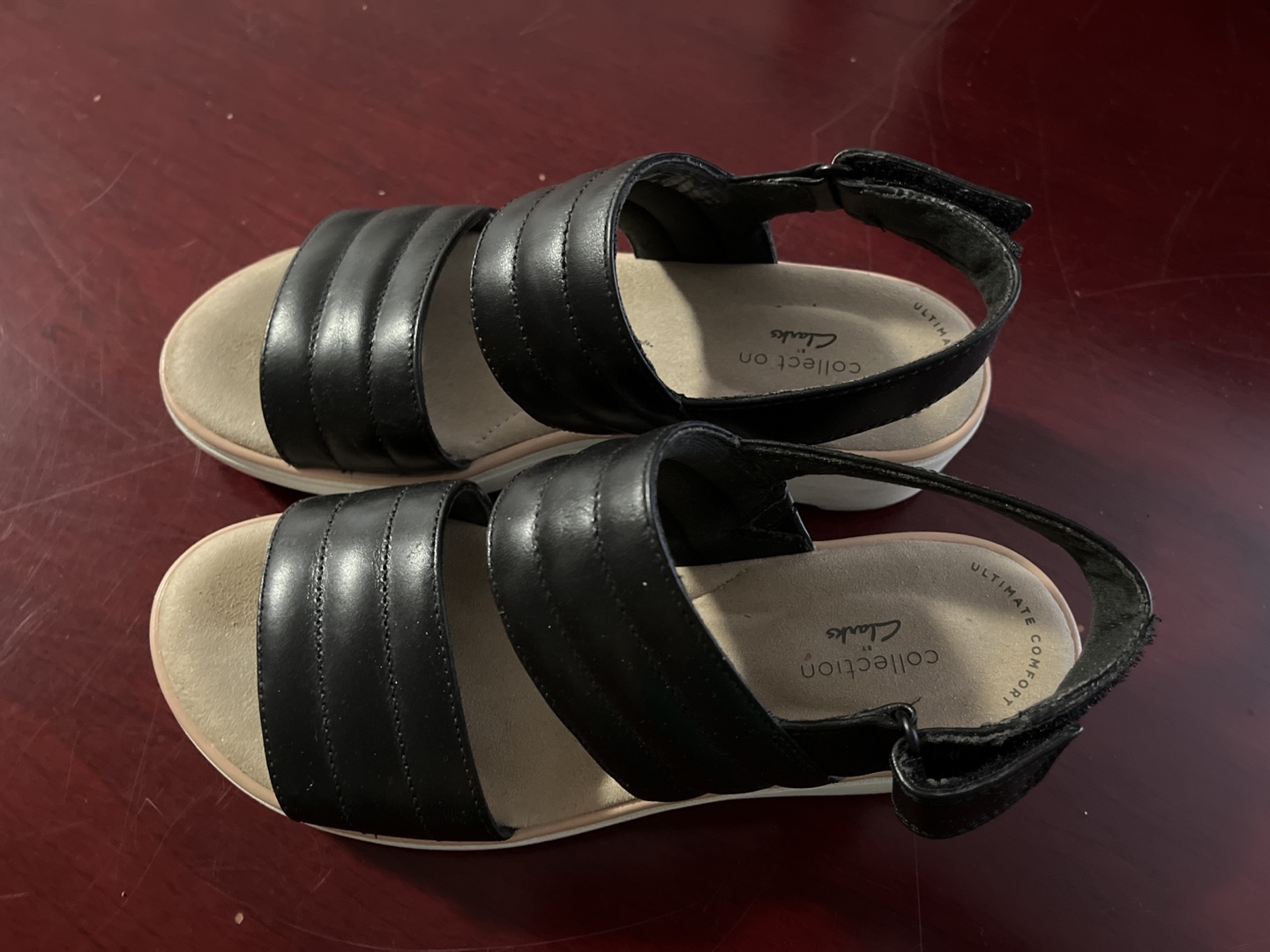 Clarks woman open toed sandals size 7 image indicator(3)