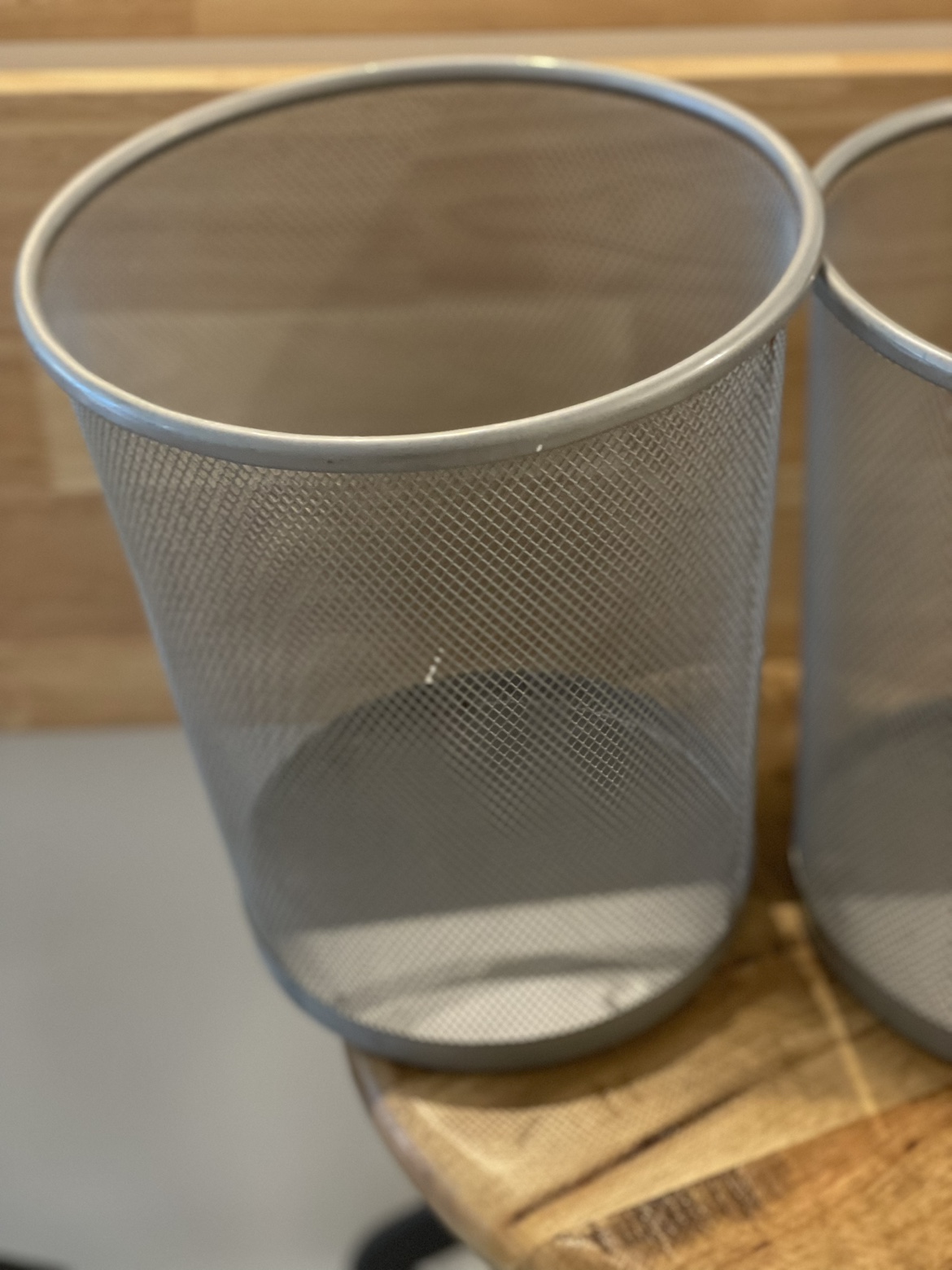 METAL WASTE BASKETS - photo 2