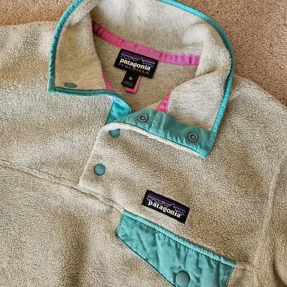 Patagonia Women's Lightweight Synchilla® Snap-T® Fleece Pullover image indicator(5)