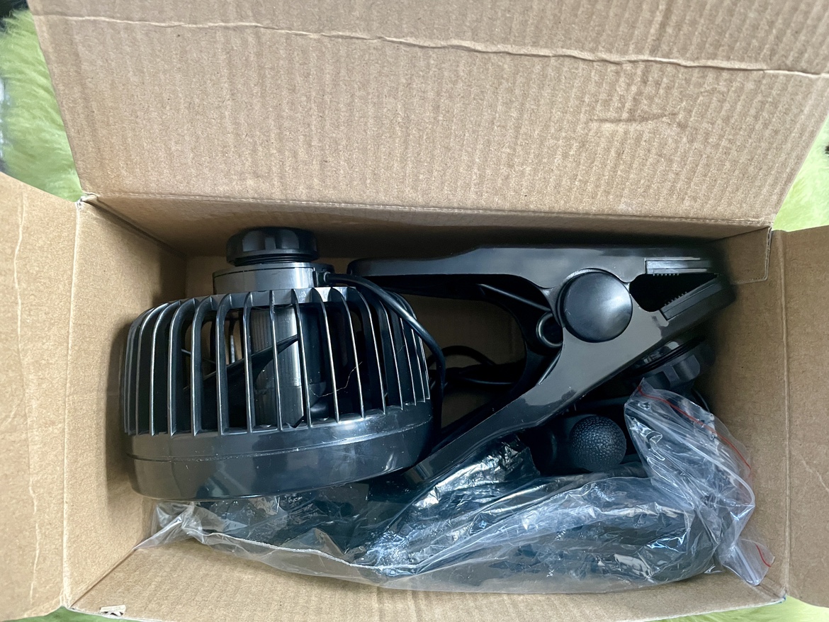 12V Suction Cup Automatic Fan image indicator(4)