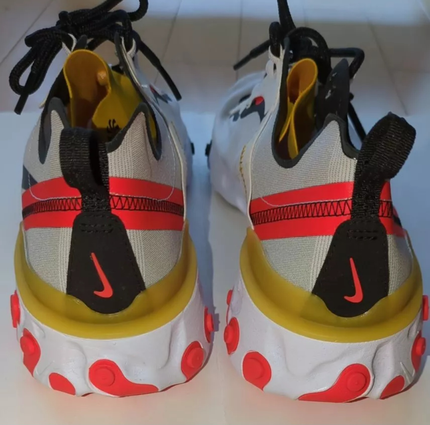 Nike React Element 55 White/Black Crimson/Gold size 9 image indicator(2)