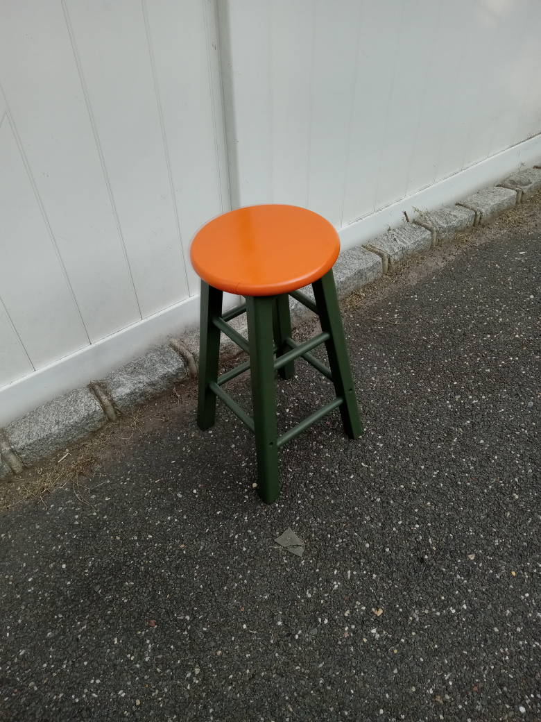 wooden stool - photo 2