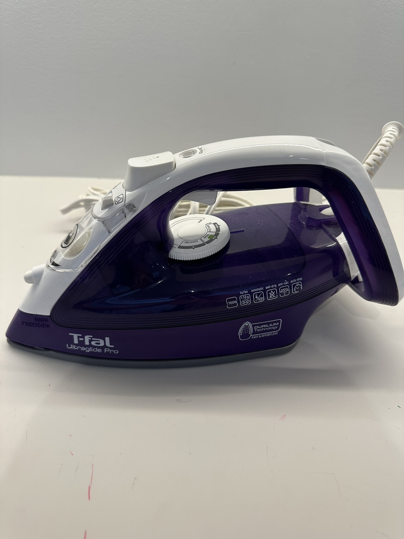 T-Fal 1700W ULTRAGLIDE Pro Steam Iron