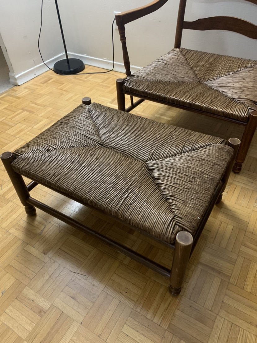 Antique Chair and Coffee Table (WICKER) - photo 3