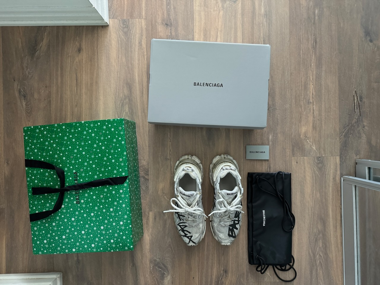 Balenciaga Men's Runner Graffiti in white - photo 4