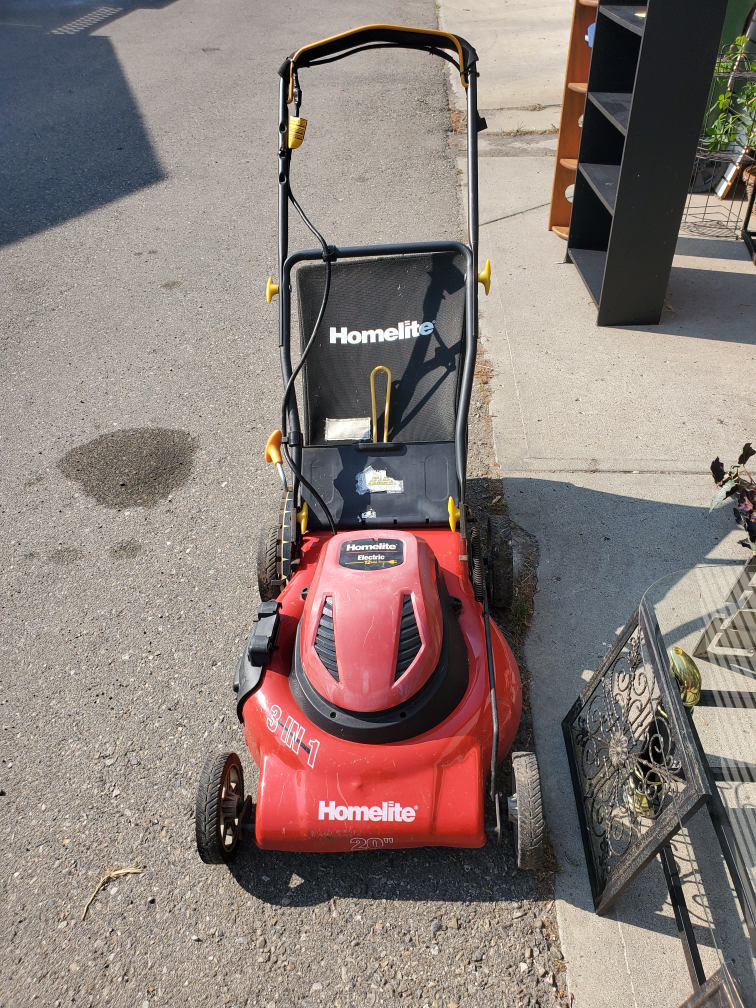Homelite 3-in-1 Lawn Mower thumbnail