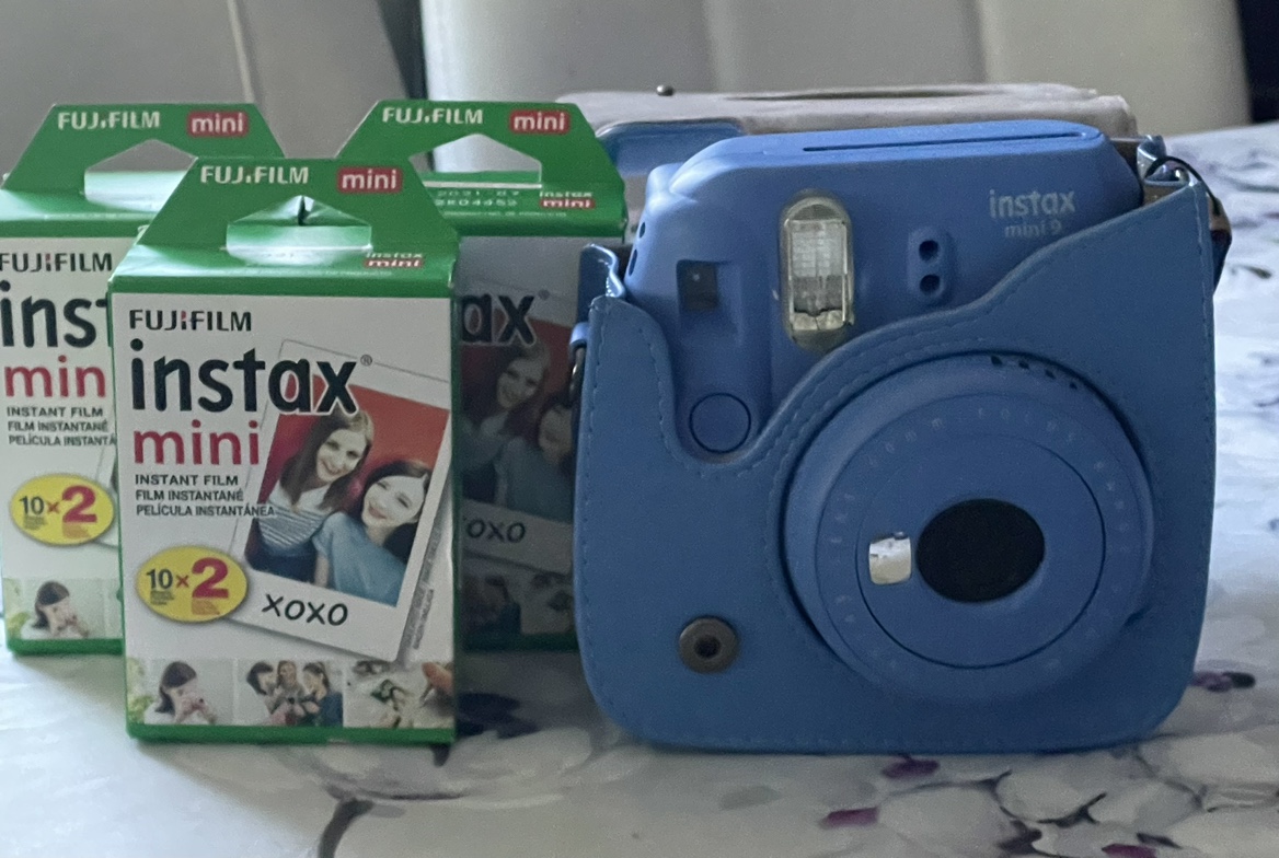 FUJI FILM INSTAX MINI with film 10x2 (3 boxes) thumbnail